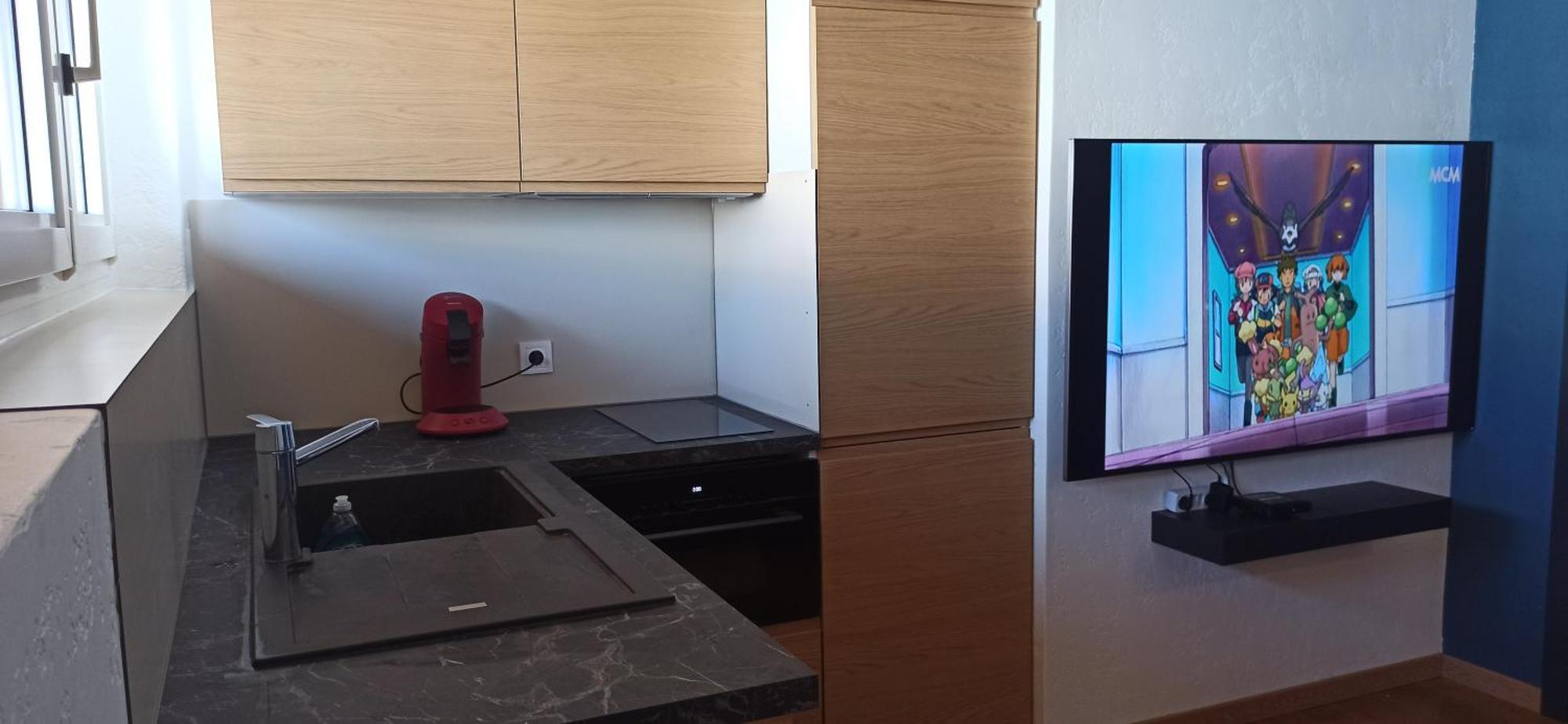 2 Louis - Euroairport - Basel - Train Station Apartment *